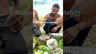 mukbang usus sapi mentah yang belum dibersihkan