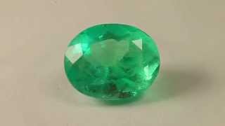 Rare VS2 High Saturation Oval Shape 4.88 Carats Natural Colombian Emerald!