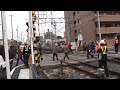 名鉄 国府宮駅　人間遮断機　（ はだか祭り ）