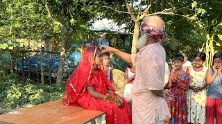 নতুন বউয়ের কপালে চোখবেধে টিপ পড়ানোর চ্যালেঞ্জ। গ্রামের চাচাদের মজার খেলায় অসাধারন বিনোদন। Funny Game