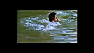 muktha's  hot song ee thirakkinidayiloode