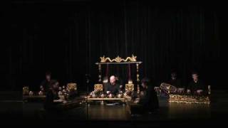 Acadia Gamelan Ensemble - Ngagending (by Ade Suparman)