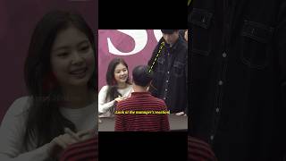 Manager's sharp eyes when heard fan ask Jennie something a bit personal #shorts #blackpink #jennie