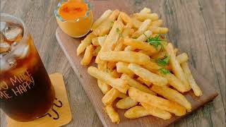 Crispy French Fries with Cheese Sauce