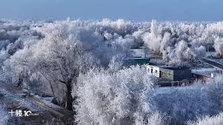 The beautiful scenery of Ulungur Lake in Fuhai, Xinjiang in winter 新疆福海乌伦古湖冬天的美景