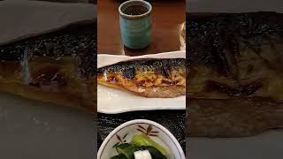 鯖塩定食とハイボール　巣鴨ときわ食堂