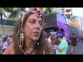 Thousands join street party as Rio gets ready for carnival