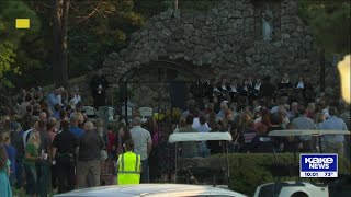 Hundreds gather for candlelight vigil honoring fallen Hays officer
