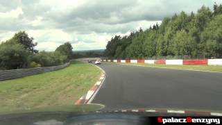 Poślizg, krawężnik i zwiedzanie pobocza na Nurburgring Nordschleife - Spalacz Benzyny