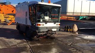 Ravo 530 Sweeper Midium Truck