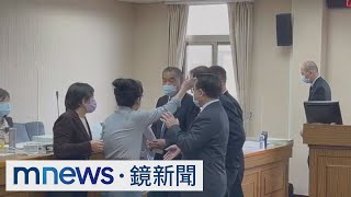 「別把所有人當被告」　邱國正回擊李貴敏互拍桌｜#鏡新聞