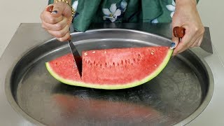 炒冰淇淋的聲音ASMR | 小姐姐如何用大西瓜製作炒冰淇淋卷 | how Girl to make rolled Ice Cream with watermelon