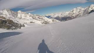 Skiing 2022, Saas-Fee, red piste 19 from Mittelalallin glacier and blue piste 10a