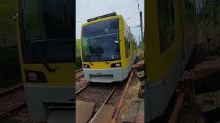 【鹿児島市電1011号】 二軒茶屋踏切を通過します。　#shorts #鹿児島市電 ＃traｍ