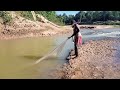 river net fishing শুকনো নদী অবিশ্বাস্য পানির স্রোতে গ্রামের মুরুব্বী চাচা জাল দিয়ে মাছ ধরে