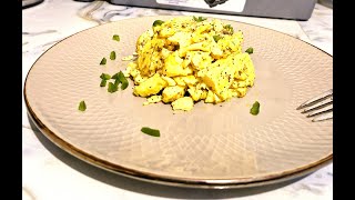 How to make the most Delicious Scrambled Eggs. #scrambledeggs #food #food