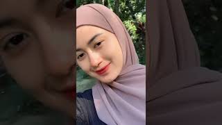 cewek hijab cantik