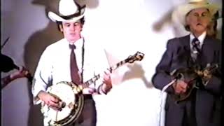 Old Chain Gang - Bill Monroe & The Blue Grass Boys LIVE - Bean Blossom 1981