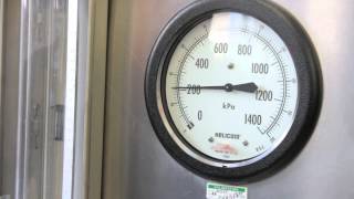 How Voltage Affects the Flow and Pressure of a Fuel Pump