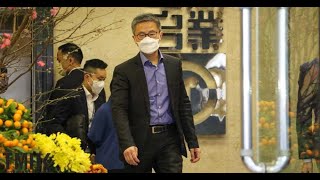 20220128 警務處處長蕭澤頤出席節目後離開電台 | TMHK News Live 新聞直播