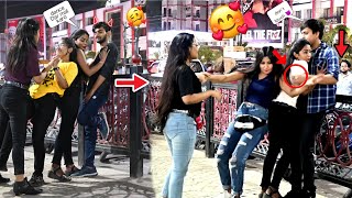 ACCIDENTALLY HUGGED A CUTE BOYS 😍🙈//PRANK IN INDIA//MAHI CHATURVEDI