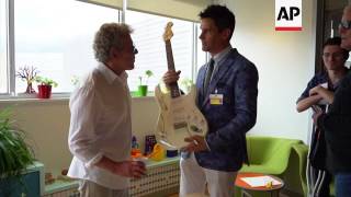 The Who's Roger Daltrey visits teenage cancer patients