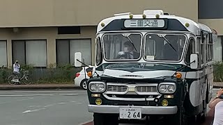 元三重交通ボンネットバス伊勢市駅バック駐車