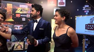 Pritam Chakraborty Sings on the on the Red Carpet of Zee Cine Awards 2017