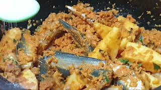 നല്ല നാടൻ ചാള മീന്‍ മാങ്ങ ഇട്ട് വറ്റിച്ചത്||how to make a Sardine curry kerala style