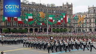 Más de 13 mil efectivos militares y civiles desfilan por la Ciudad de México