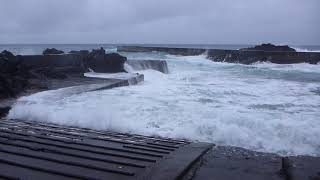 2017年台風21号接近中10/22お昼前の八重根