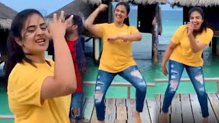 Sreemukhi Crazy Dance At Maldives Island Beaches | Sreemukhi After Big Boss 3