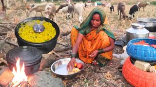 उपलब्ध साहित्यात बाणाईने बनवला चमचमीत मसाले भात | Masale Bhat Recipe |  BanaisRecipe