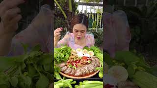 ส้มตำ หูหมูเย็น หูหมูแก้ว