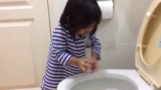 如何幫小孩洗鼻子(鼻咽沖洗)~你是否跟我一樣，自從洗鼻子以後，感冒\u0026流感\u0026鼻竇炎\u0026中耳炎時就不再吃藥!!!