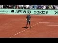 Roger Federer plays left-handed