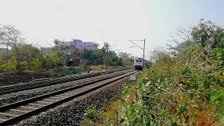 18450-Baidyanathdham Express (PNBE-PURI) entering in Chittaranjan.