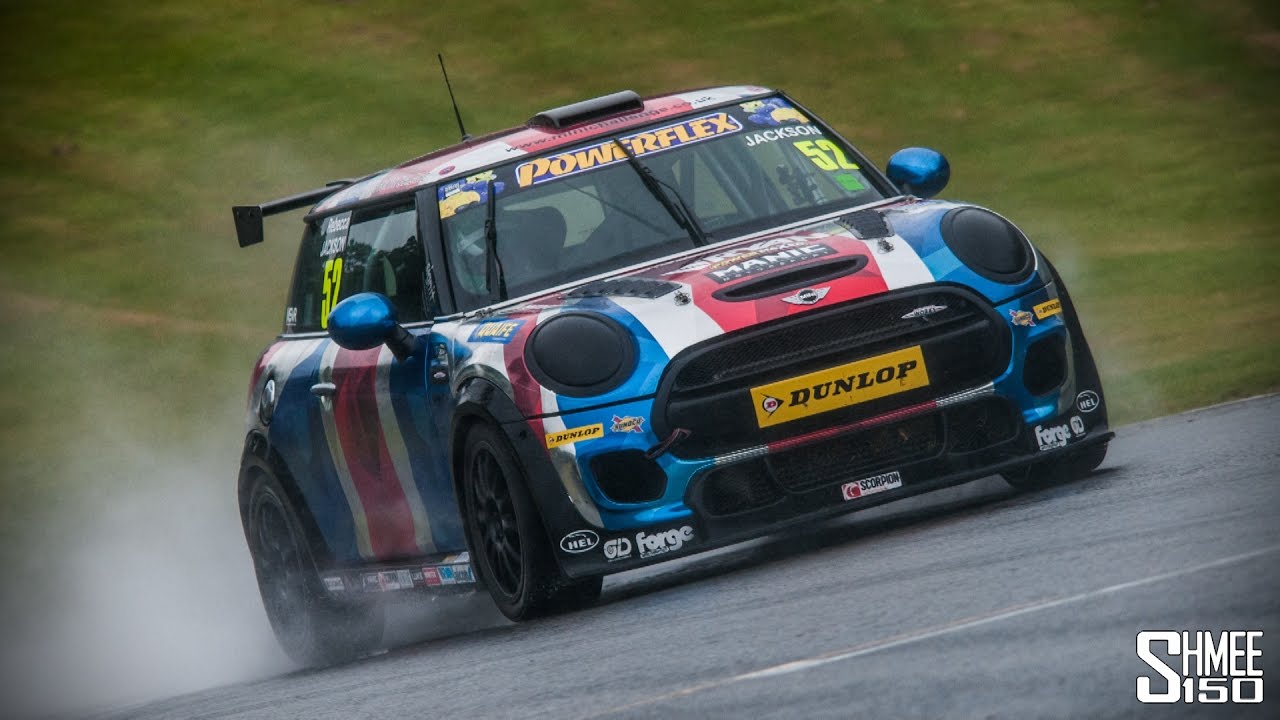 I M Racing In The Mini Challenge Youtube