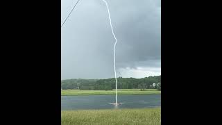 Lightning Strikes water 💧पाण्यात वीज कशी पडते | real🌩️bijli in water  | hd | #lightning #shorts ⛈️🌩️