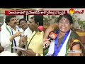 ysrcp కార్పొరేటర్లపై సస్పెన్షన్‌ వేటు విజయవాడ మేయర్‌ శ్రీధర్‌ తీరుపై కార్పొరేటర్ల మండిపాటు