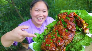 Fat girl eats solitary foodRoast 3 pounds of lamb shanksGet started to nibble directly,Old incense!