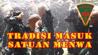 TRADISI MASUK SATUAN RESIMEN MAHASISWA