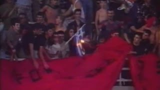 αλβανοί καίνε Ελληνικές σημαίες. οακα 1999