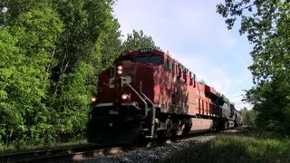 CP 9371 near Minesing (08JUN2013)