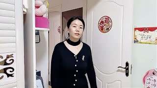 老公和媳妇让闺女在中间传话，老公说了啥？气得媳妇要找人暖被窝