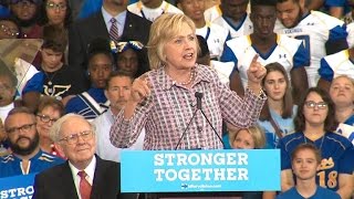 Hillary Clinton and Warren Buffett campaign in Omaha