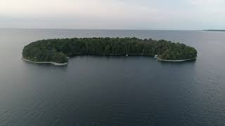 Door County Activity News: A Drone Trip to Horseshoe Island