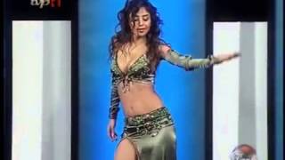 رقصه زیبای سولماز در نیمه نهایی ...... عالی میرقصه