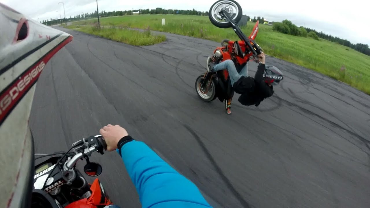 Ktm Exc 125 Wheelie Youtube
