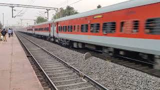 12666 Kanyakumari - Howrah SF Express #kanyakumari #howrah #wap7 #indianrailway #railway #railways